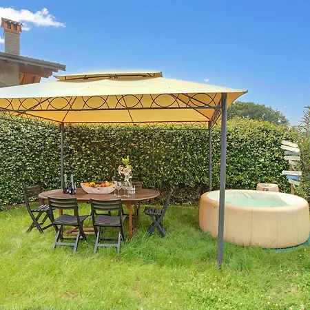 Holiday home La Luna Nel View Garden - Happy Ispra